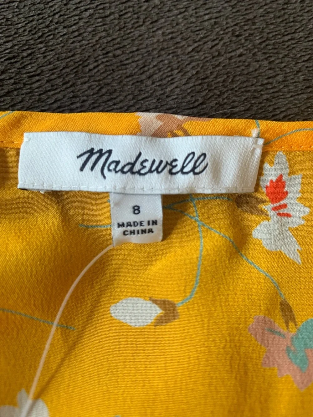 MADEWELL “ Painted carnations “ 100% silk wrap ladies top in size 8 NWT